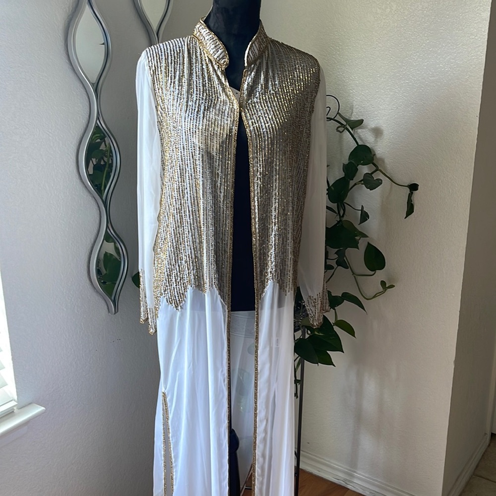 Abaya/ dress whit and gold size XL